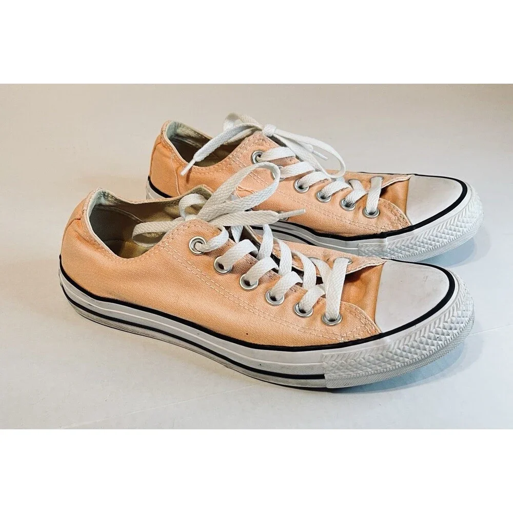 Converse Women's Chuck Taylor All Star Classic Low Sneakers Peach Sz 7.5 Damaged